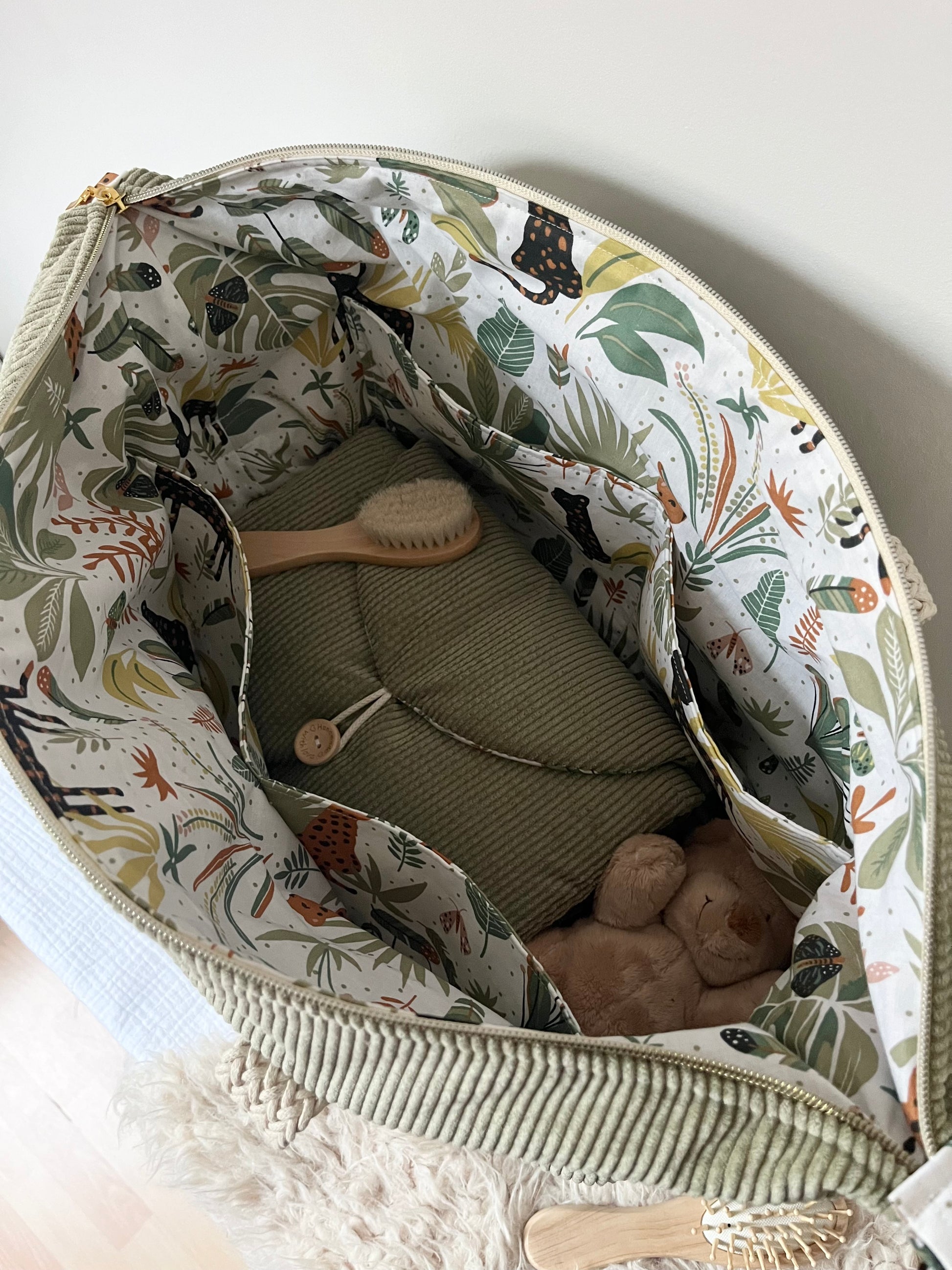 Nos Poupons - Sac à langer personnalisable, sac à langer bébé, sac à langer fait main, sac à langer velours côtelé